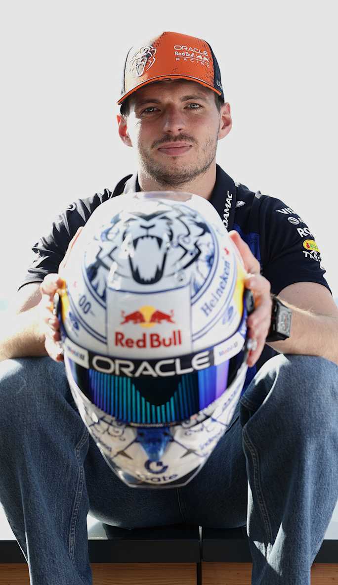 Red Bull Racing Merchandise Shop | redbullshop.com