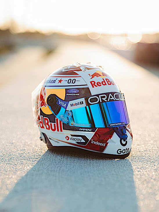 Graphic Collection in Oracle Red Bull Racing - Official Red Bull