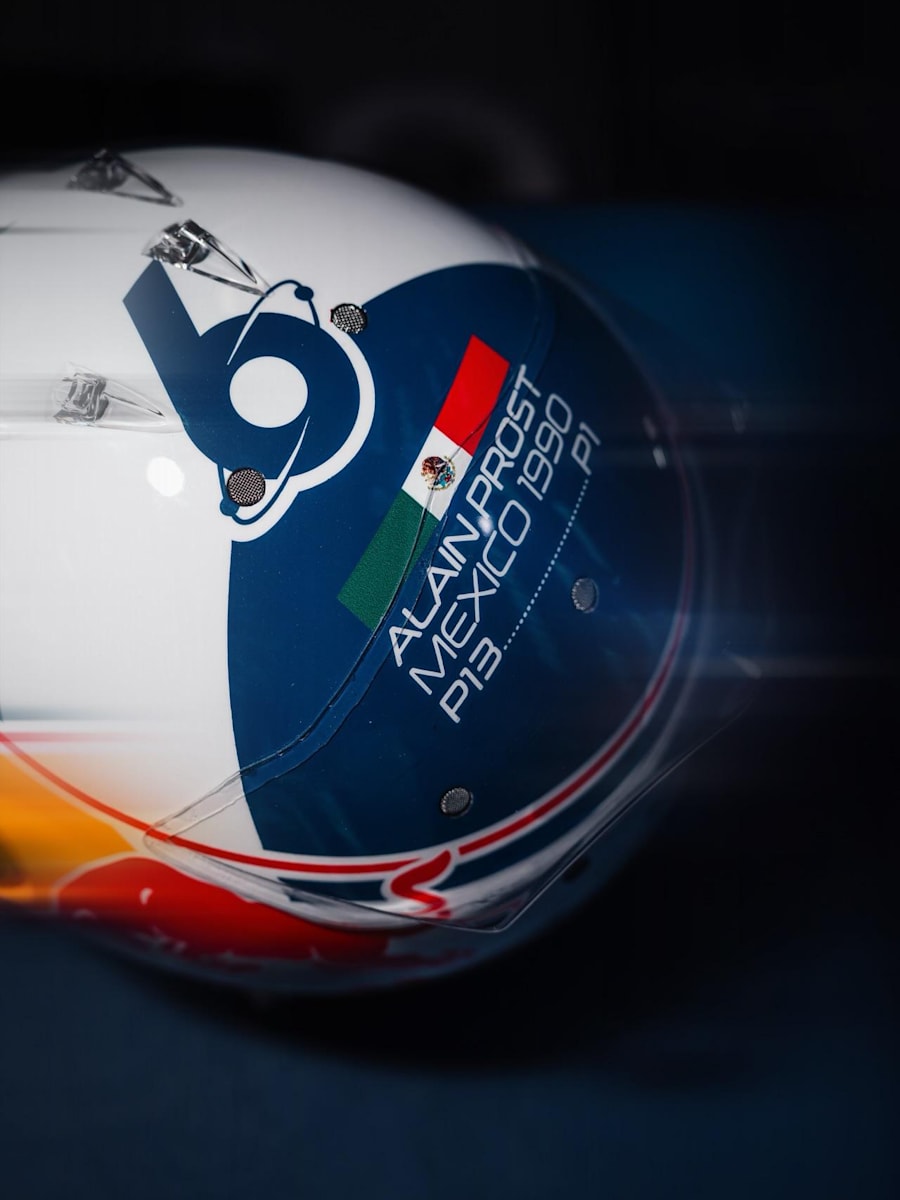 1:2 Isack Hadjar Mexico GP 2025 Mini Helmet (M-RAB25161): Visa Cash App Racing Bulls