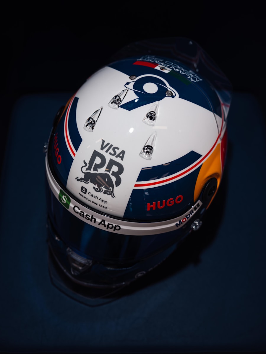 1:4 Isack Hadjar Mexico GP 2025 Mini Helmet (M-RAB25162): Visa Cash App Racing Bulls