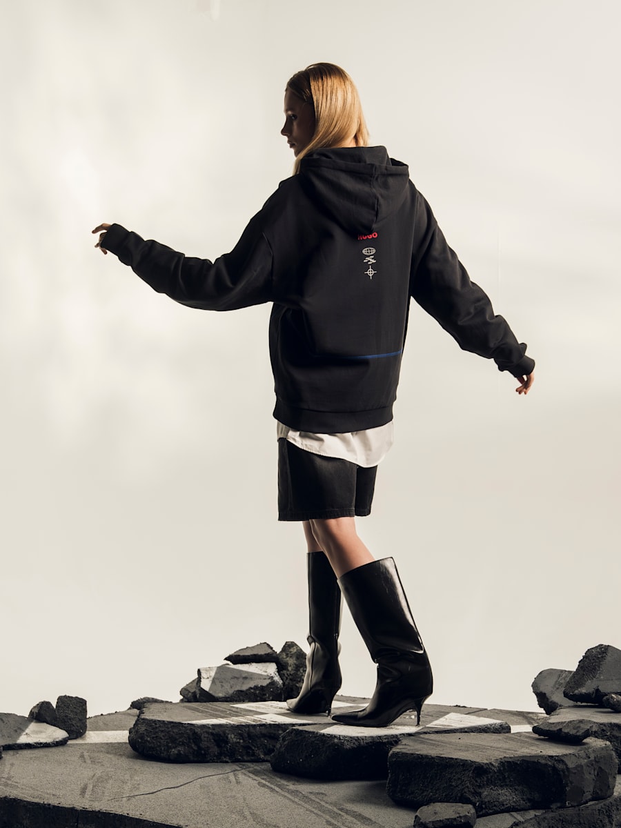 Logo Hoodie (M-RAB26022): Visa Cash App Racing Bulls