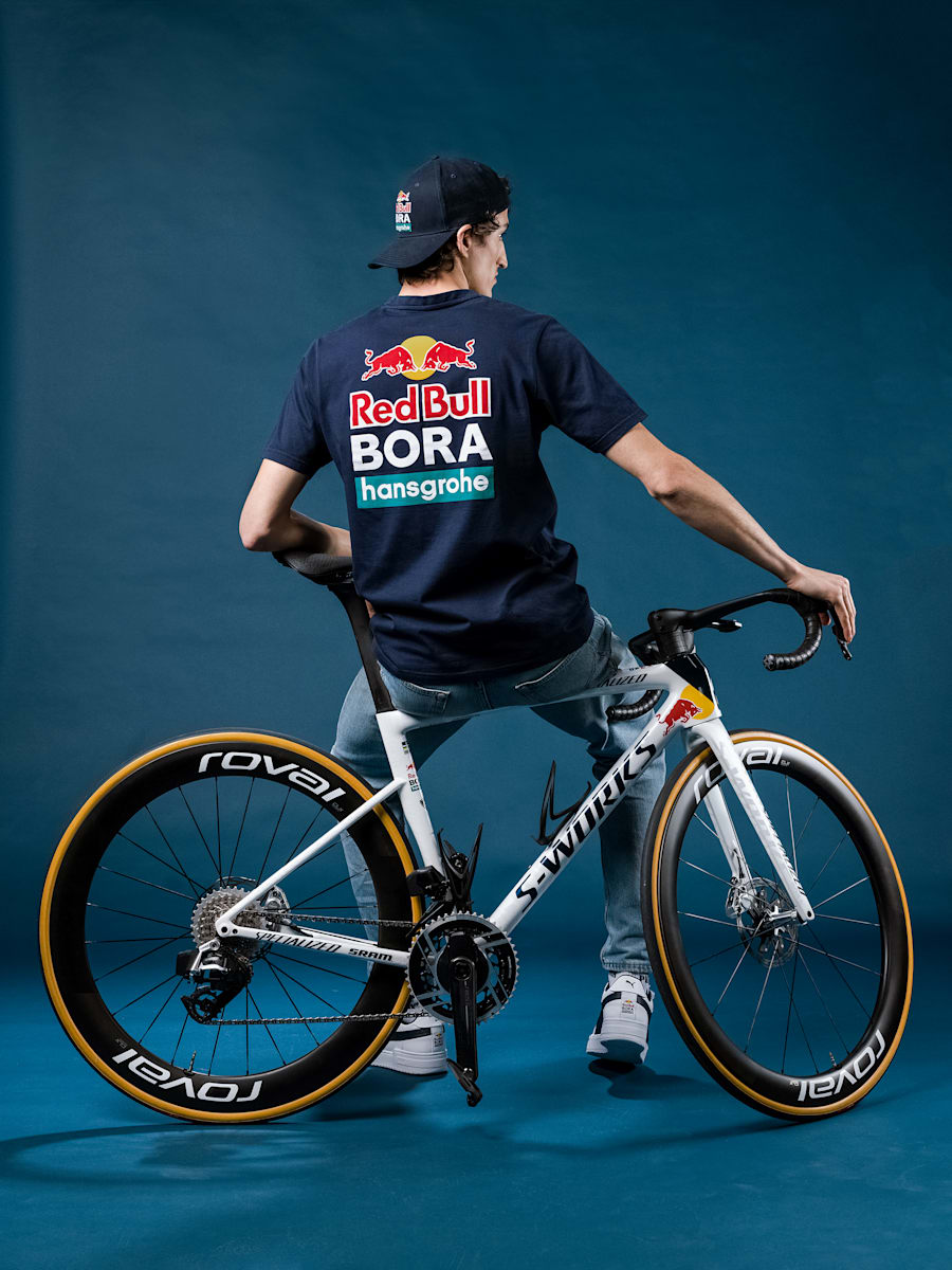T-shirt Essential (M-RBB25006): Red Bull - BORA - hansgrohe