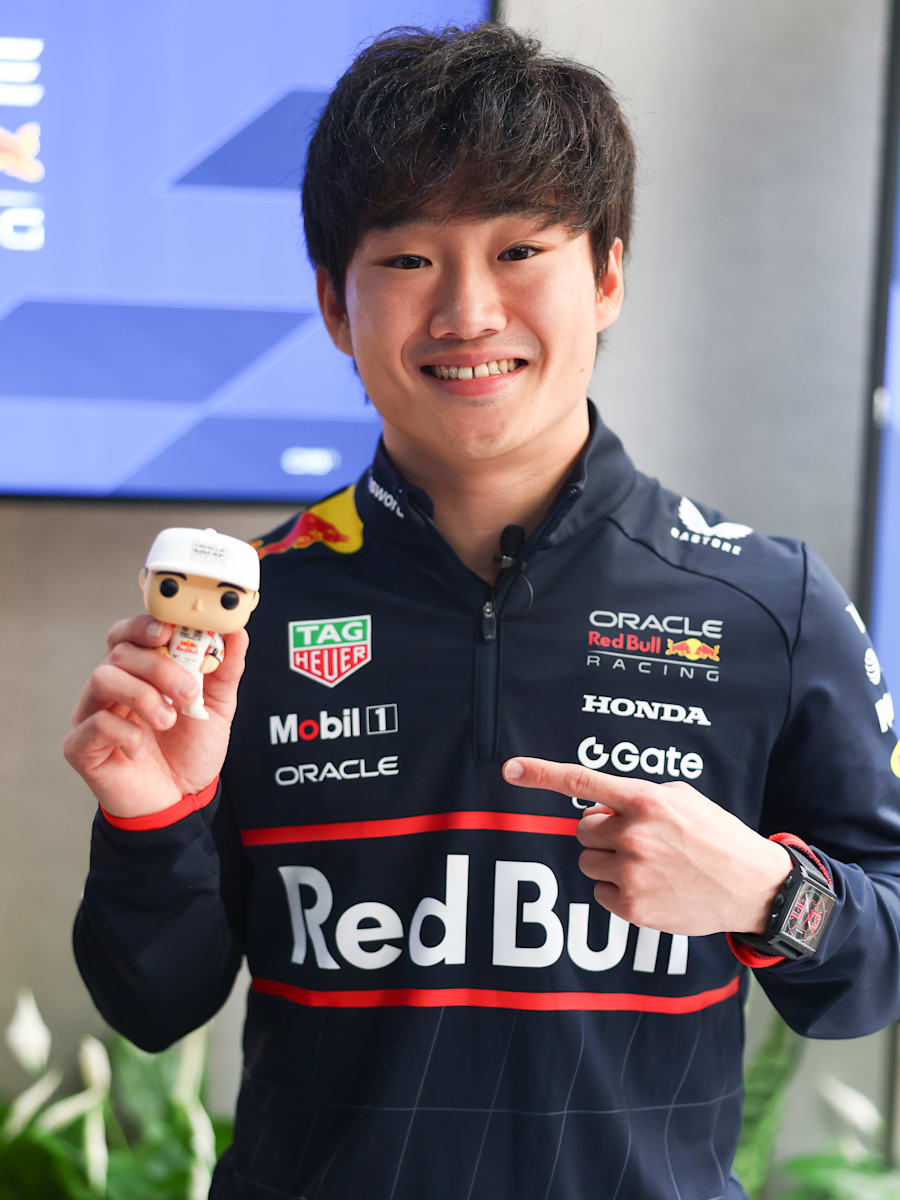 Funko POP! Yuki Tsunoda with 2025 Japan Cap (M-RBR25310): Oracle Red Bull Racing