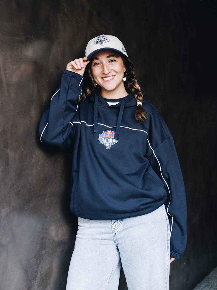 Rima Hoodie (M-BDG262002): Red Bull Batalla