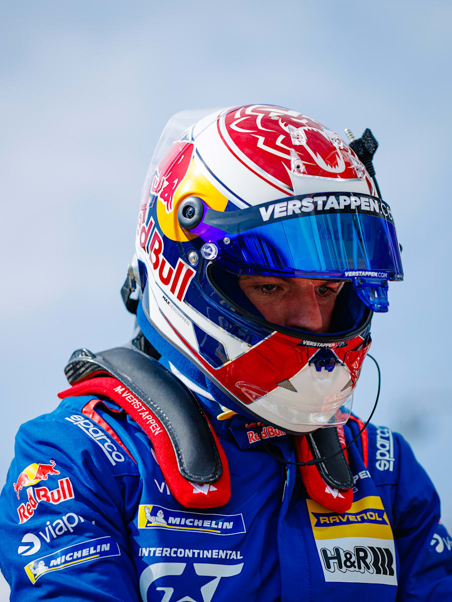 1:2 Max Verstappen 24h Nürburgring 2026 Mini Helmet (M-GEN26016): 