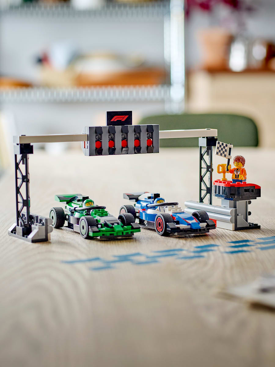 Ensemble LEGO® Visa Cash App RB City (RAB25002): Visa Cash App Racing Bulls