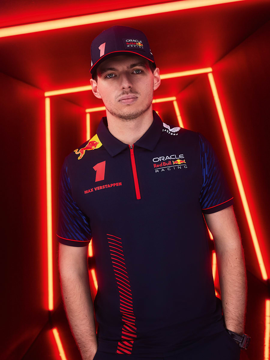 Official Teamline Max Verstappen Polo (RBR23008): Oracle Red Bull Racing official-teamline-max-verstappen-polo (image/jpeg)