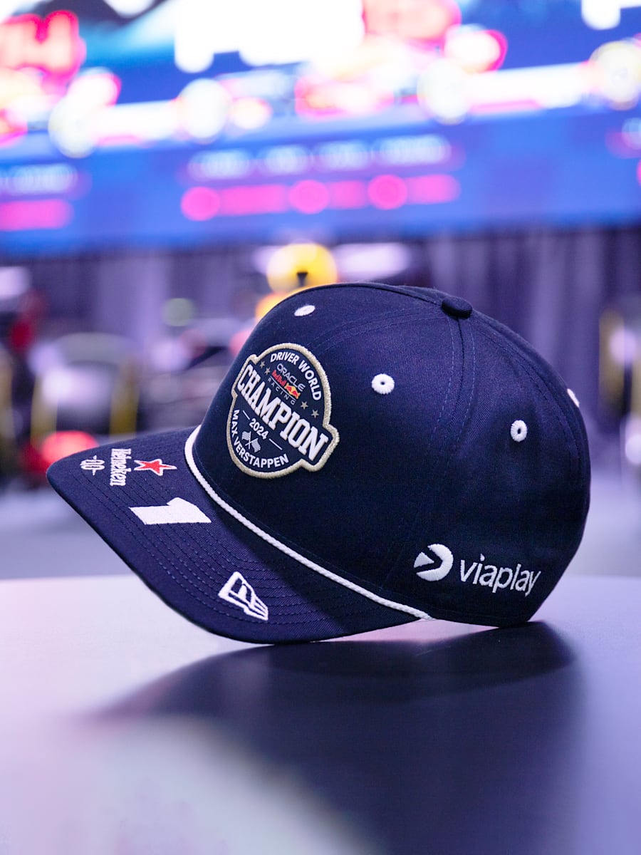 Max verstappen hat sales