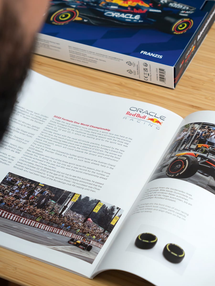 Max Verstappen Advent Calendar by FRANZIS (M-RBR26230): Oracle Red Bull Racing