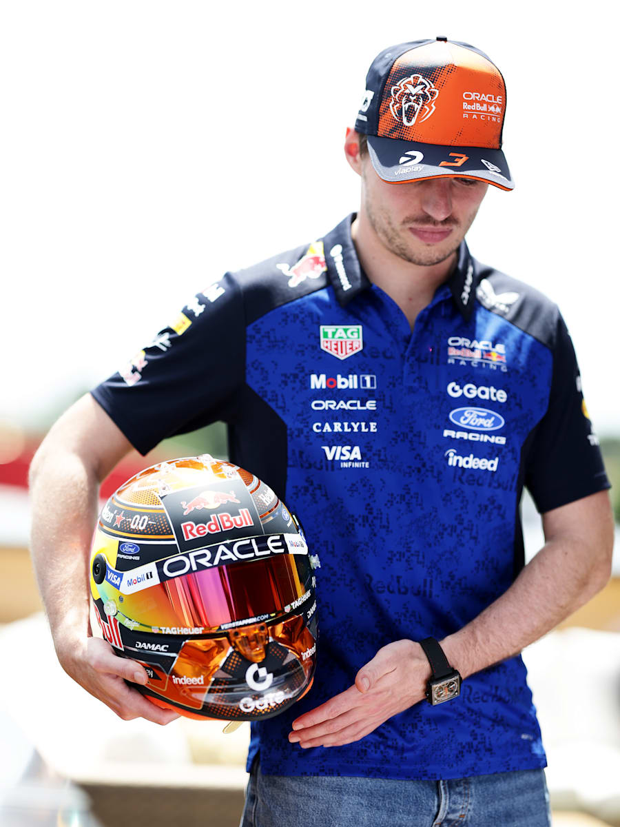 1:4 Max Verstappen 2026 Orange Lion Mini Helmet (M-RBR26237): Oracle Red Bull Racing