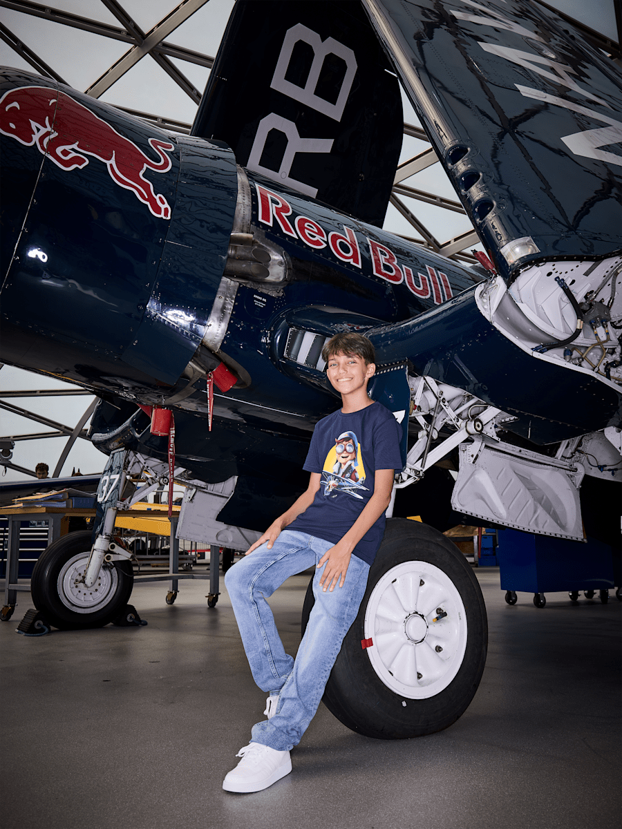 T-shirt Flying Bulls pour jeunes pilotes (TFB24005): The Flying Bulls