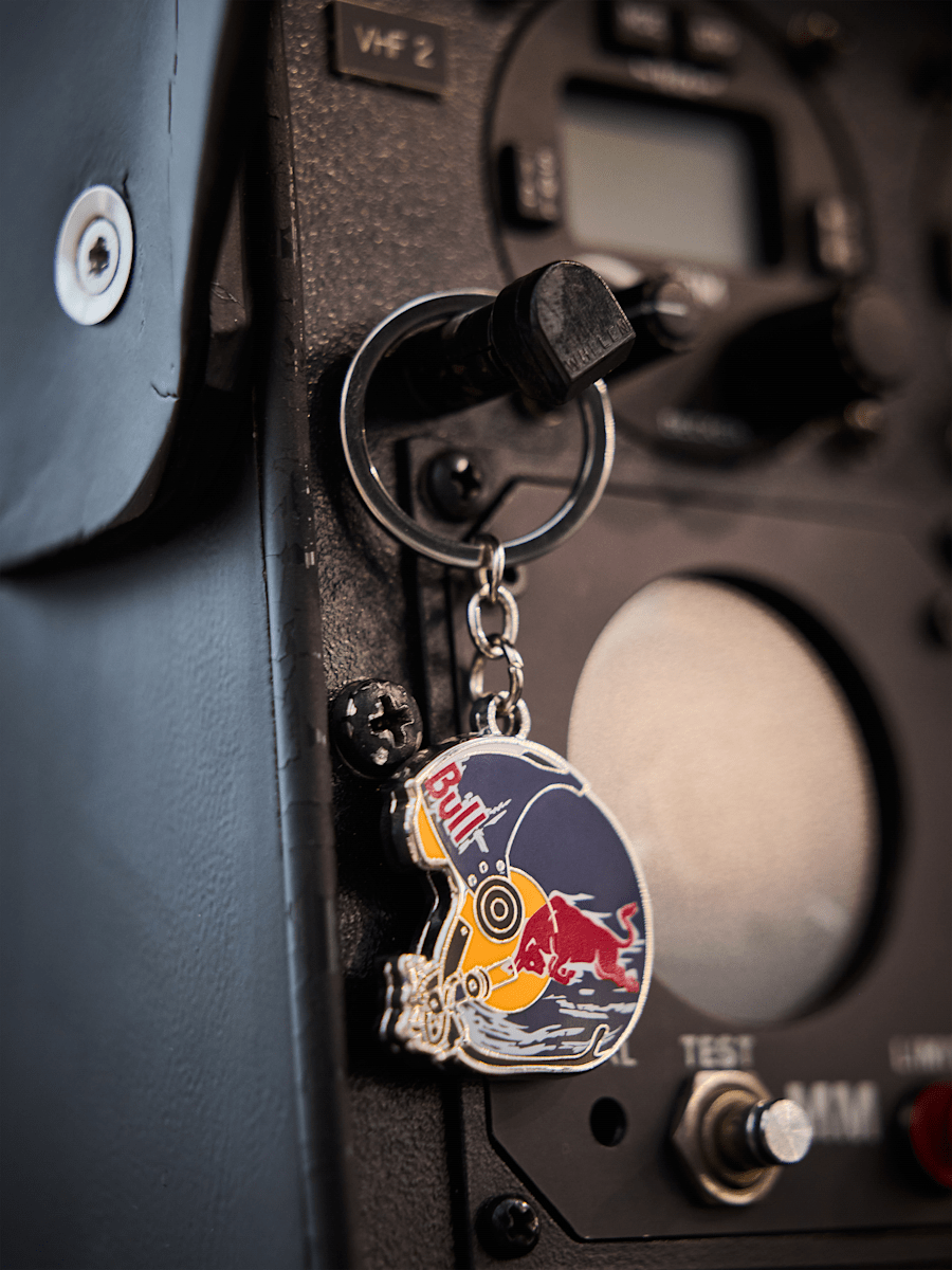 The Flying Bulls Coin Keyring (TFB24013): The Flying Bulls