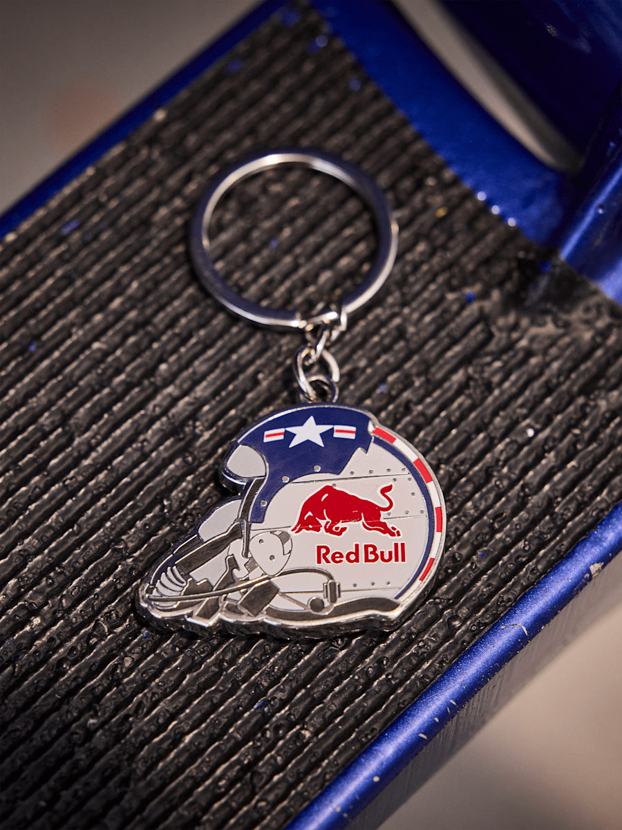 The Flying Bulls Coin Keyring (TFB24013): The Flying Bulls