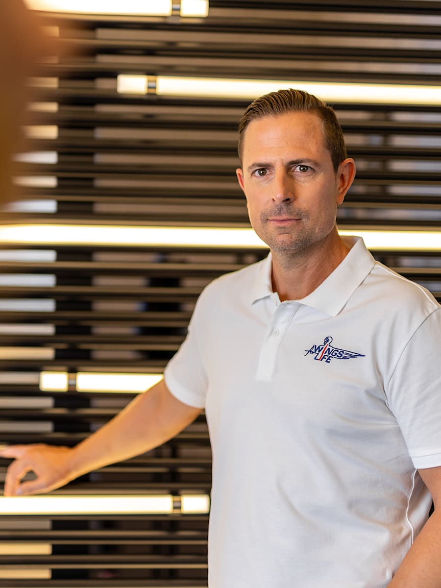 Polo Essential (WFL22025): Wings for Life World Run